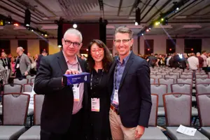 Impact Bytes: HelpMeSee Honored with the 2024 Splunkie Change Agent Award