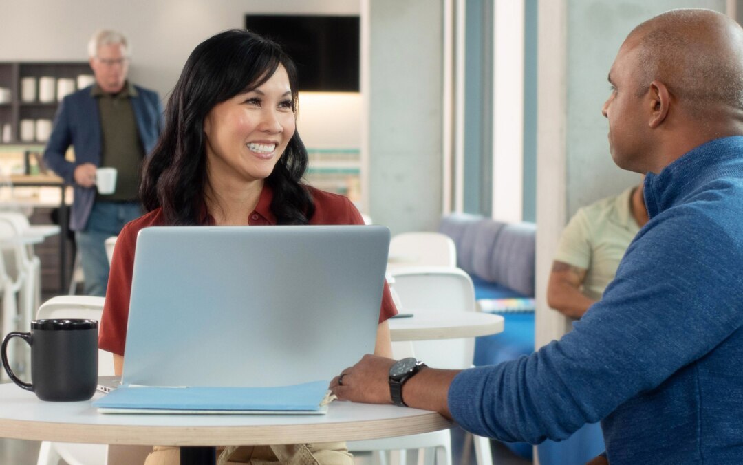 Two Splunkers discuss career development opportunities. 